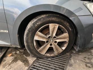 Skoda Superb Superb Combi (3V5), Combi, 2015 1.6 TDI picture 16