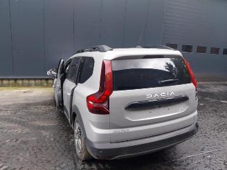 demontáž osobní automobily Dacia Jogger  2022/12