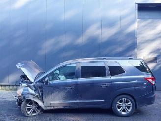 Ssang yong Rodius Rodius, MPV, 2005 2.2 SV 220 e-XDi 16V 2WD picture 3