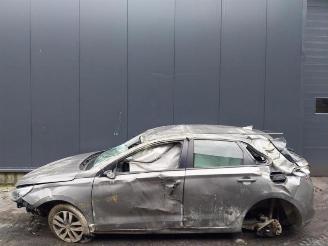 Hyundai I-30 i30 (PDEB5/PDEBB/PDEBD/PDEBE), Hatchback, 2016 1.0 T-GDI 12V picture 3