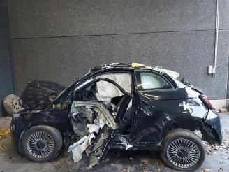 Fiat 500E 500e (332), Hatchback, 2020 42 kWh 3+1 picture 3