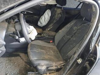 Peugeot 2008 2008 (UD/UK/UR/US/UX), MPV, 2019 1.2 VTi 12V PureTech 130 picture 14