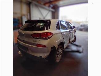 Hyundai I-30 i30 (PDEB5/PDEBB/PDEBD/PDEBE), Hatchback, 2016 1.0 T-GDI 12V picture 2