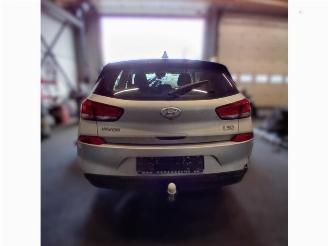 Hyundai I-30 i30 (PDEB5/PDEBB/PDEBD/PDEBE), Hatchback, 2016 1.0 T-GDI 12V picture 3