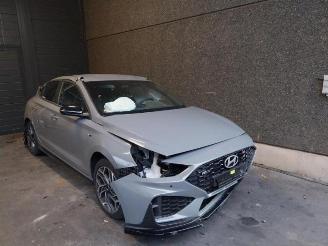 Vrakbiler auto Hyundai I-30 i30 (PDEB5/PDEBB/PDEBD/PDEBE), Hatchback, 2016 1.0 T-GDI 12V 2024/9