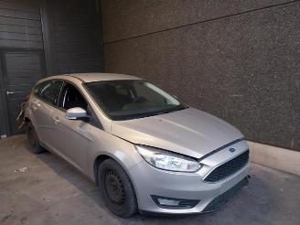 Vrakbiler auto Ford Focus Focus 3, Hatchback, 2010 / 2020 1.0 Ti-VCT EcoBoost 12V 100 2017/1