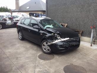 Vrakbiler auto Kia Cee d 1500cc diesel 2009/1