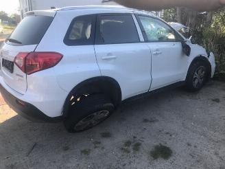 Vaurioauto  passenger cars Suzuki Vitara Benzine - 1600cc - 6vit - 2017/1