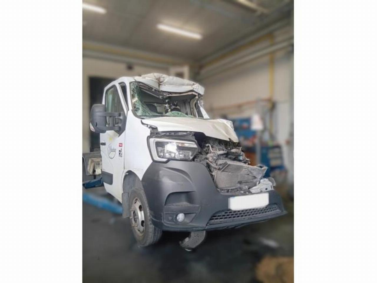 Renault Master Master III (EV/HV/UV/VA/VB/VD/VF/VG/VJ), Chassis-Cabine, 2010 2.3 dCi 165 16V RWD