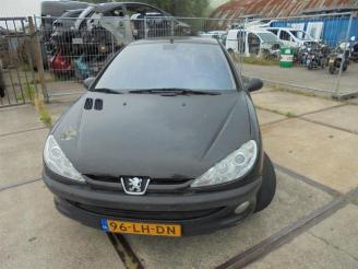 Autoverwertung Peugeot 206 206 (2A/C/H/J/S), Hatchback, 1998 / 2012 1.6 16V 2003/1