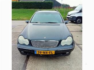 Coche siniestrado Mercedes C-klasse C Combi (S203), Combi, 2001 / 2007 1.8 C-180K 16V 2004/1