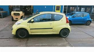 Peugeot 107 107, Hatchback, 2005 / 2014 1.0 12V picture 2