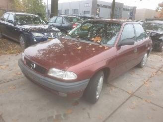 demontáž osobní automobily Opel Astra sedan 1994/1