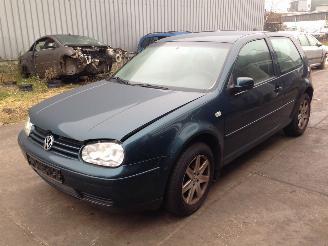 Purkuautot passenger cars Volkswagen Golf  2003/1