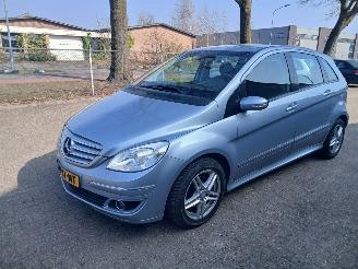 Mercedes B-klasse 200 picture 1