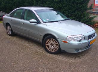 uszkodzony samochody osobowe Volvo S-80 2.5t 2003/7