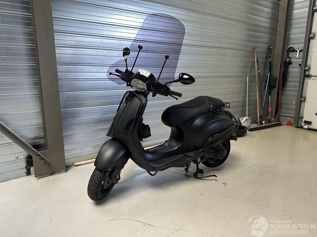 Vespa  SPRINT S CUSTOM MADE | LED MATRIX FULL OPTIONS MET BEUGELS