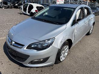 Autoverwertung Opel Astra  2014/1