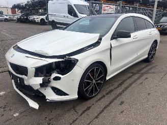 Salvage car Mercedes Cla-klasse W117 2015/6