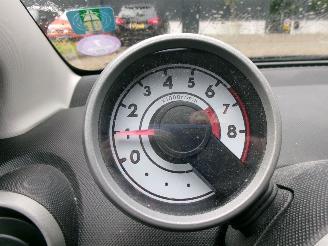 Peugeot 107 1.0-12V XS picture 15