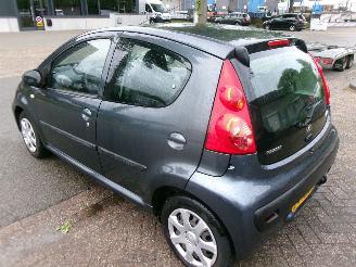 Peugeot 107 1.0-12V XS picture 8