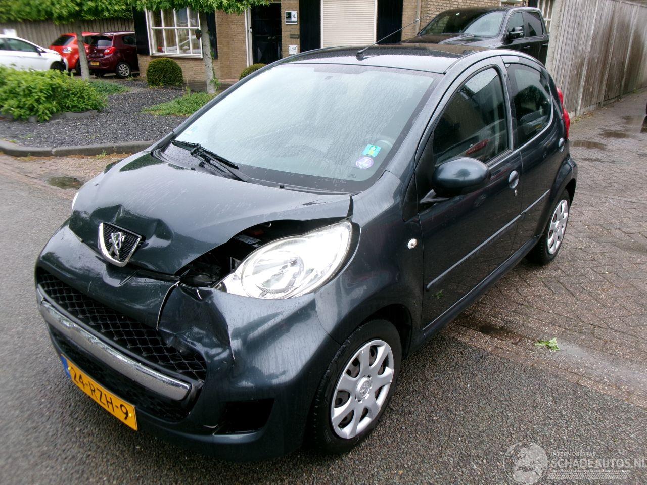 Peugeot 107 1.0-12V XS