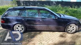 Mercedes E-klasse E Combi (S211), Combi, 2003 / 2009 3.2 E-320 CDI 24V picture 4