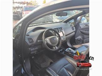 Nissan Leaf Leaf (ZE0), Hatchback, 2010 / 2017 Leaf picture 10