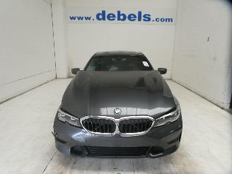 krockskadad bil auto BMW 3-serie BERLINE BERLIN 2022/3