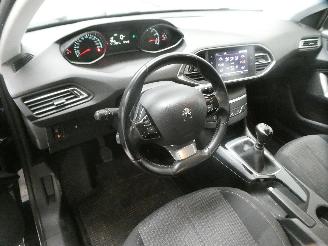 Peugeot 308 II SW STYLE picture 13