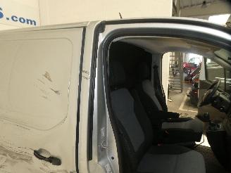 Opel Vivaro  picture 16