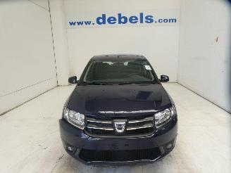 Voiture accidenté Dacia Sandero ANNIVERSAIRE 2016/7