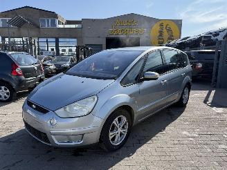 Damaged car Ford S-Max 1.8 TDCI 2008/10