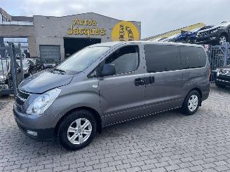 skadebil bedrijf Hyundai H1 2.5 CRDI 5 PL 2011/4