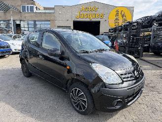 damaged passenger cars Nissan Pixo 1.0I 2013/3