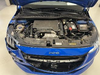 Peugeot 208 GT LINE picture 9