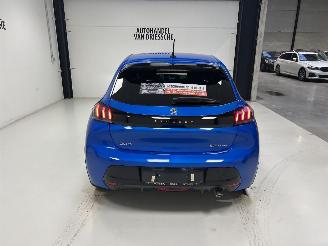 Peugeot 208 GT LINE picture 4