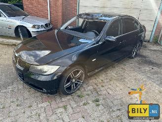 rozbiórka samochody osobowe BMW 3-serie E90 325IX N52B25 Black- sapphire metallic 2007/1