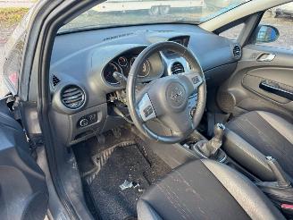 Opel Corsa D picture 28