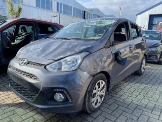 Salvage car Hyundai I-10 i10 (B5), Hatchback, 2013 / 2019 1.0 12V 2016/8