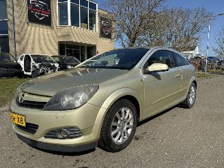 skadebil auto Opel Astra Opel Astra GTC 1.6 Enjoy 2005/1