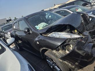 Damaged car Nissan Juke  2013/3