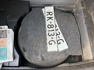 Volkswagen Passat 1.6 TDI 16V Bluemotion Combi/o  Diesel 1.598cc 77kW (105pk) FWD 2010-08/2014-12  CAYC picture 35