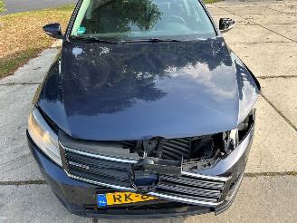 Volkswagen Passat 1.6 TDI 16V Bluemotion Combi/o  Diesel 1.598cc 77kW (105pk) FWD 2010-08/2014-12  CAYC picture 11