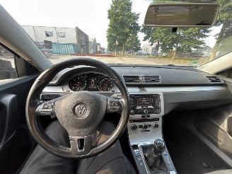 Volkswagen Passat 1.6 TDI 16V Bluemotion Combi/o  Diesel 1.598cc 77kW (105pk) FWD 2010-08/2014-12  CAYC picture 28