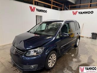 Auto incidentate Volkswagen Touran  2014/5