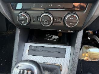 Skoda Octavia 1.2TSI Greentech Ambition Businessline picture 15