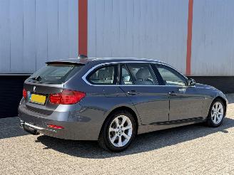 BMW 3-serie 330d xDrive picture 4