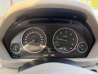 BMW 3-serie 330d xDrive picture 21