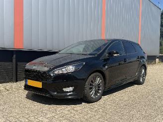 Ford Focus 1.0 Titanium ST Line picture 21